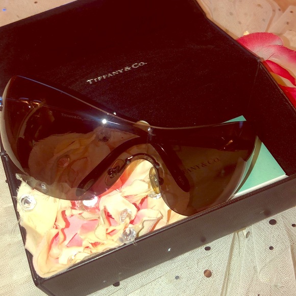 ? ?Tiffany & Co. ? Lux Shade ? Pre❤️’d ?? main image 2